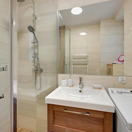 Dom & House - Old Town Straganiarska