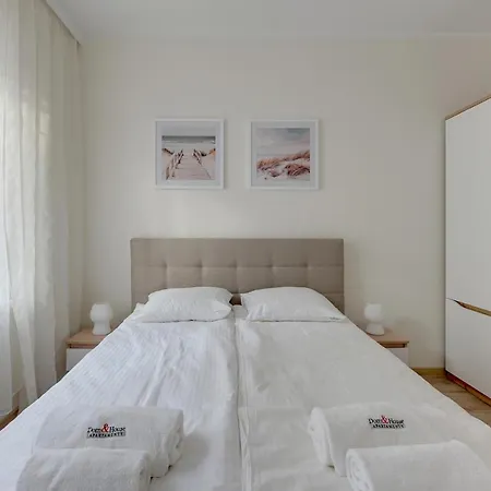 Dom & House - Old Town Straganiarska Apartamento *